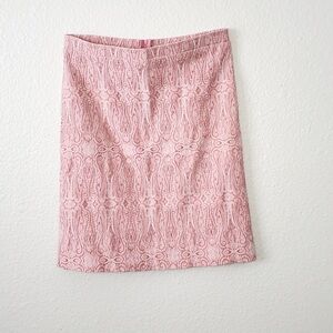 Pretty Good Women's Light Pink Skirt Size: Large Floral Design Soft Short Skirt
